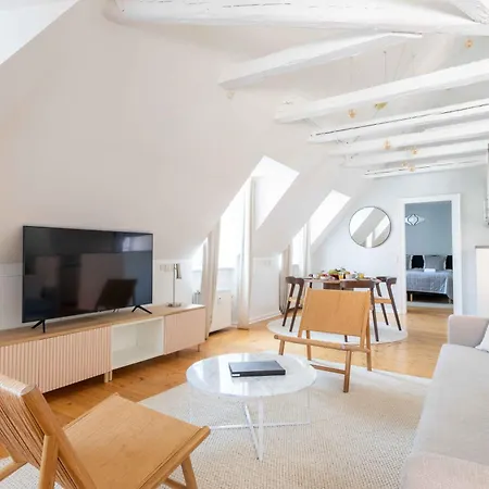 Apartment Unique W Exposed Beams Next To Tivoli Copenhagen