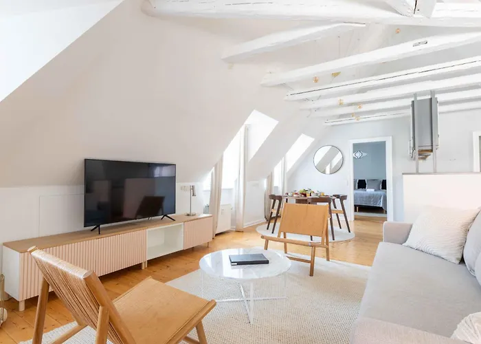דירה Unique W Exposed Beams Next To Tivoli קופנהגן