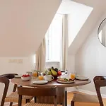 Apartmán Unique W Exposed Beams Next To Tivoli Kodaň
